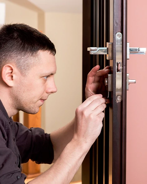 : Professional Locksmith For Commercial And Residential Locksmith Services in Parlier, CA