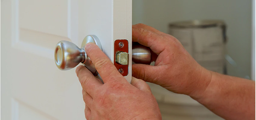 AAA Locksmiths For lock Replacement in Parlier, California