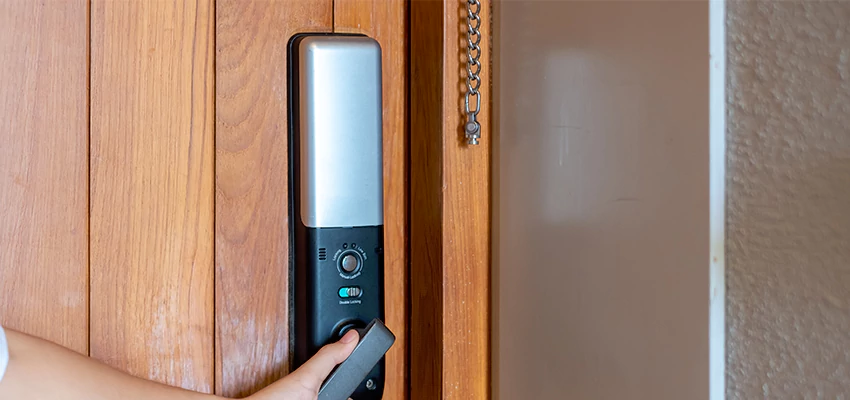 Home Security Electronic Locks Upgrades in Parlier, CA